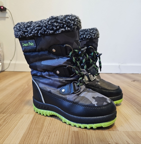 Dream Pairs Camouflage Winter  Snow Boots with Faux Fur Little Boys Size US 13 - Picture 3 of 7
